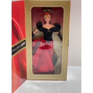1998 AVON Exclusive Winter Splendor Special Edition Barbie Doll New Sealed B14